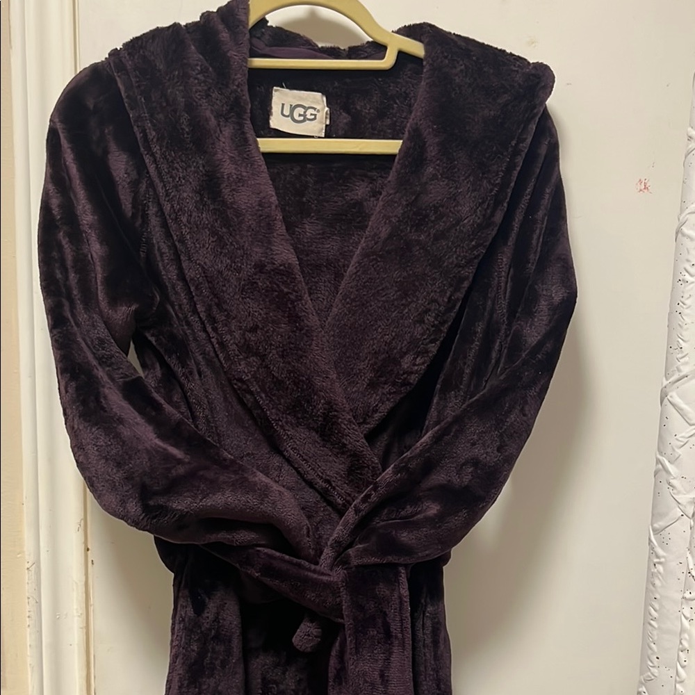 UGG Deep Purple Plush Robe - Picture 2 of 6
